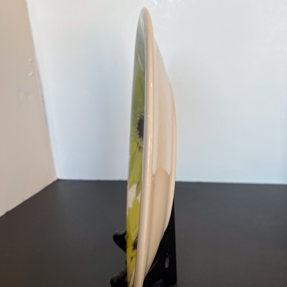 Crate and Barrel Gerber Daisy Buffet Plate   Made in Italy - Picture 2 of 14